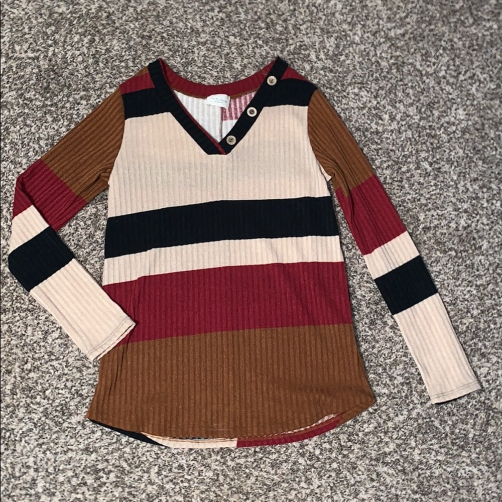 Striped& prefect fall colored long sleeve shirt